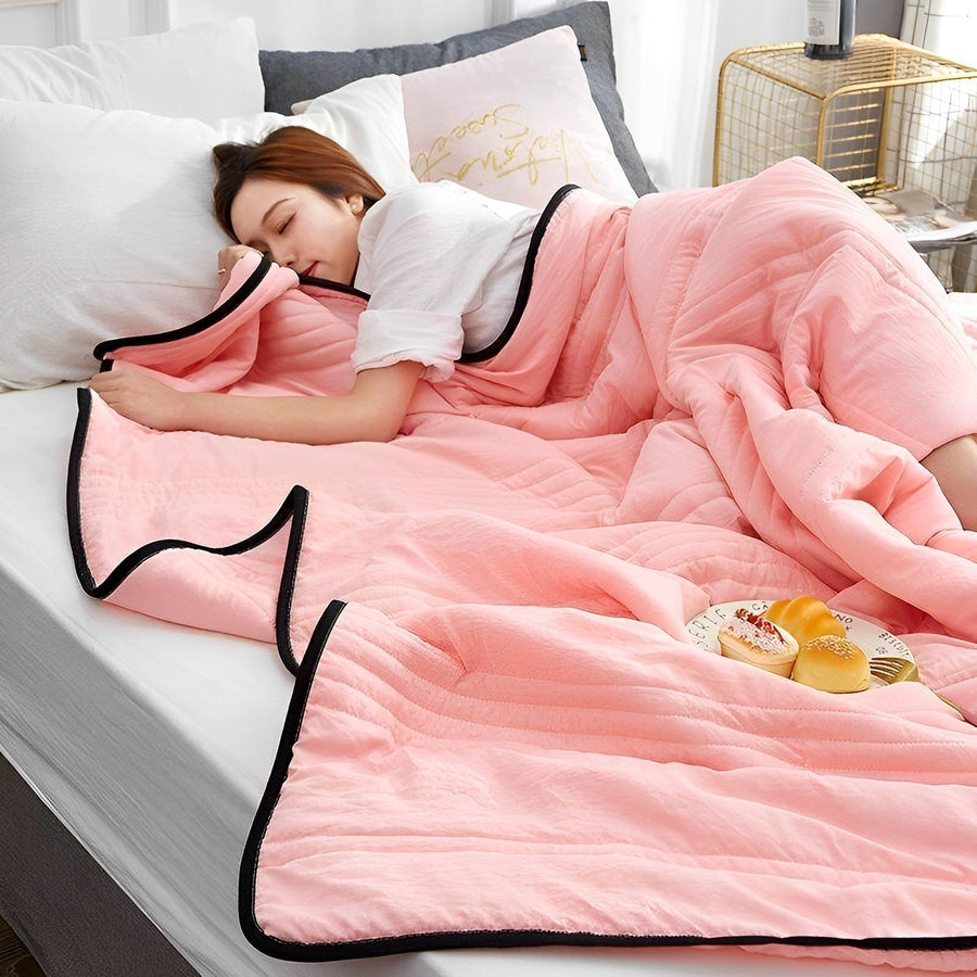 Close-up of the cooling blanket's textured fabric