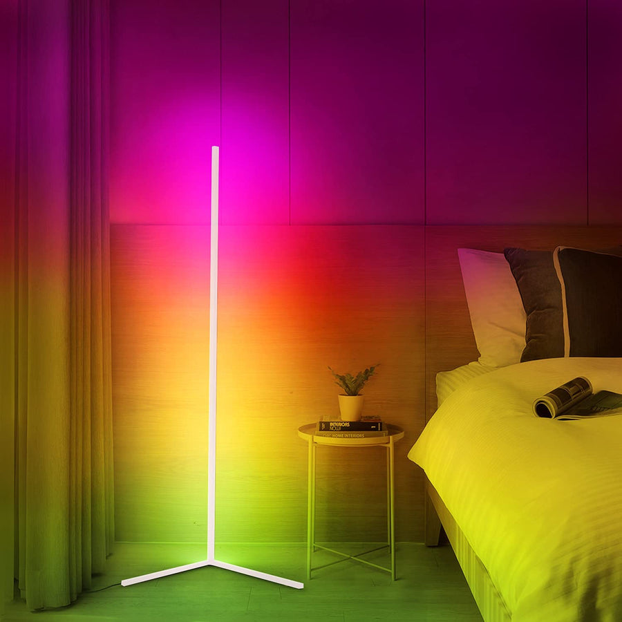Tri-color light setting shown on the floor lamp
