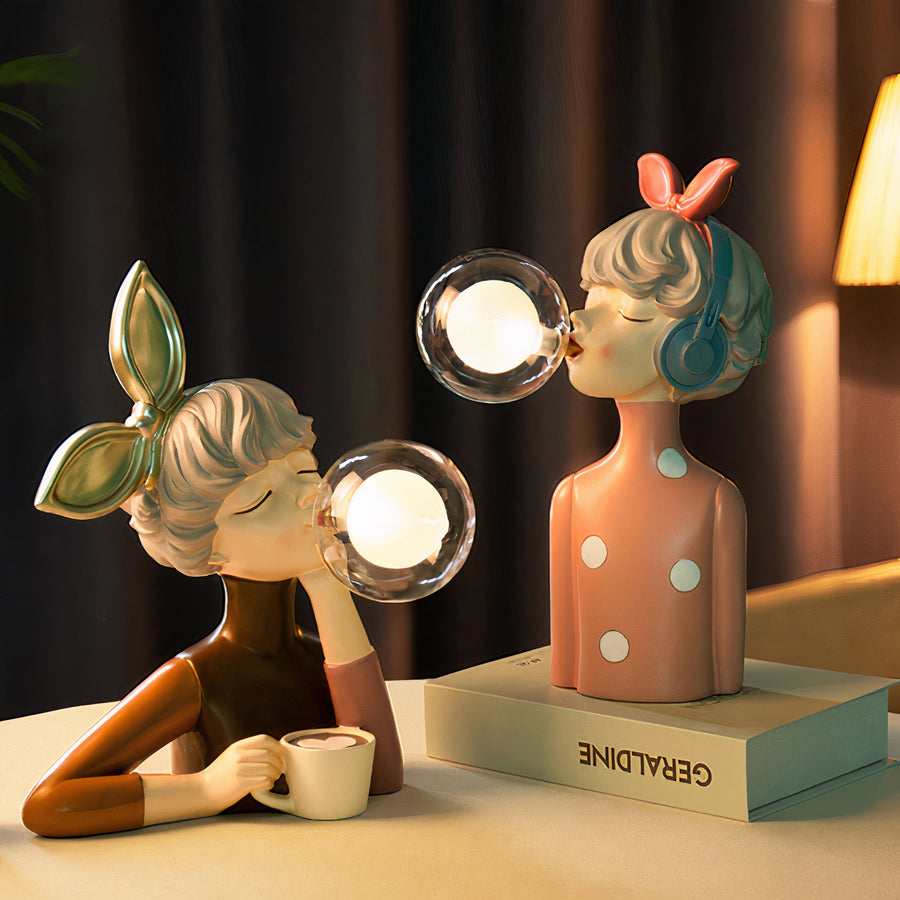 Close-up of the table lamp's glass shade