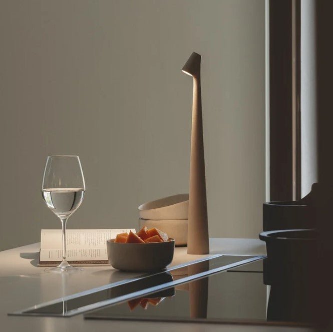 Minimalist LED table lamp in white finish