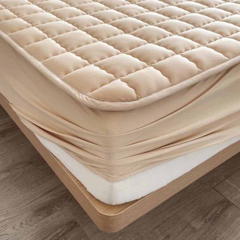 Close-up of the quilted mattress cover surface pattern
